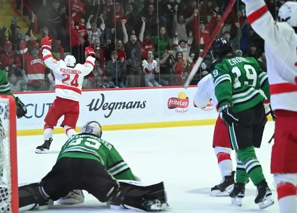 College Hockey News tweet media