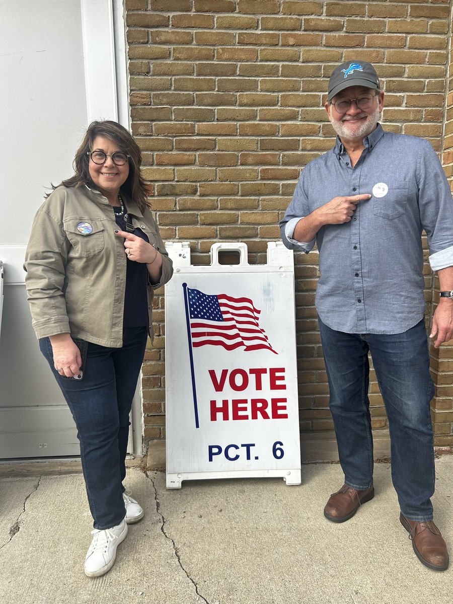 Michigan the polls are open! I just cast my vote. There’s still plenty of time for you to vote today too. 

Find your polling place here ➡️ mvic.sos.state.mi.us/Voter/Index