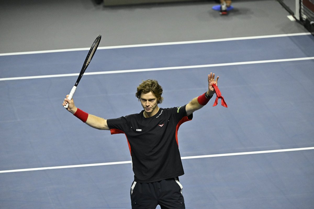 MoselleOpen's tweet image. During his match,A.Rublev experienced pain,which was confirmed by on-site medical staff who suspected an abdominal injury.He chose to withdraw from the tournament and travel to Turin to follow a treatment and recovery protocol,to enhance his chances of competing in the ATP Finals