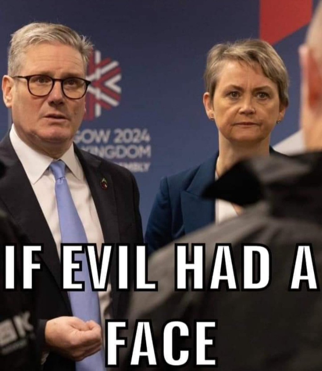GSGB01's tweet image. Two of the worst traitors this country has ever seen! 

Repost if you agree 🇬🇧