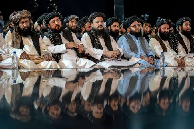 Shafiullah191's tweet photo. 🚨#BREAKING The Taliban announced a ban on the elections of Kamal Haris and Trump😱👑 https://t.co/FZhSKGQ0yO