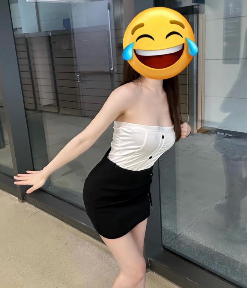 朋友問：你裙子那麼短 都不怕走光嗎
欸抖…我裡面根本沒穿內褲😆😆😆 https://t.co/s4cYhq5bjn