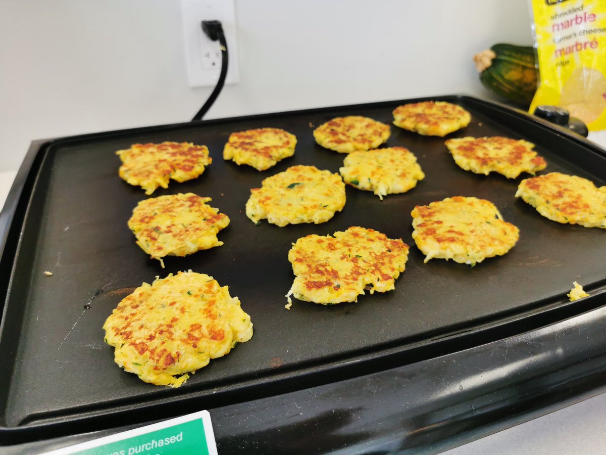 When staff share zucchinis <a href="/qesarnia/">@QESarnia</a> you make Cheddar Zucchini muffins &amp; fritters using the food processor and oven! #zerowaste #resouceful #lkdsb <a href="/OSNPLambton/">OSNP-Lambton</a> <a href="/PC_Charity/">PC Children's Charity</a>