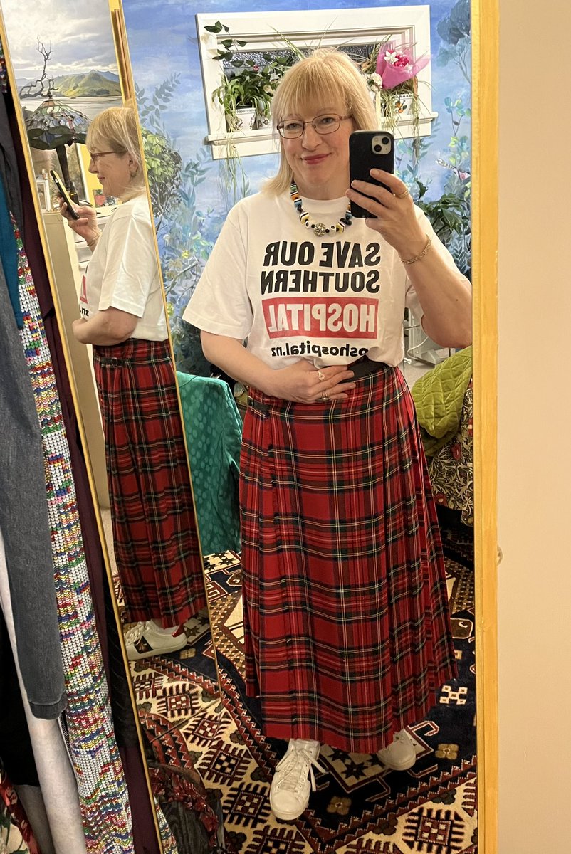 Off to take our Save Our Southern Hospital message to Wellington today. 

Come join us at Parliament 12 for 12.30 ❤️‍🩹 #hospitalcutshurt #dunedin