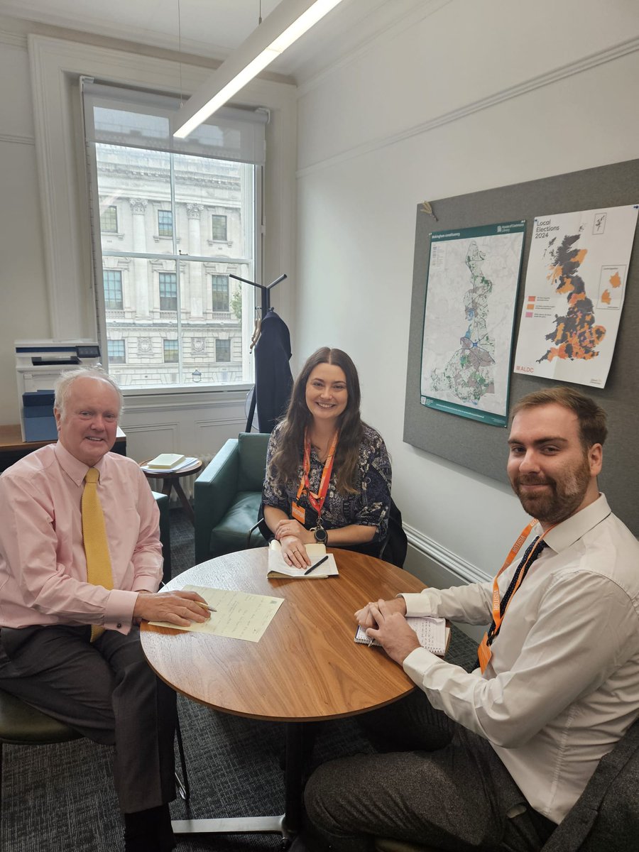 I was delighted to meet with representatives of The Brain Tumour Charity this morning.

The work they do in supporting research into the diagnosis and treatment of brain tumours, not to mention the support they provide for patients, is nothing short of extraordinary.