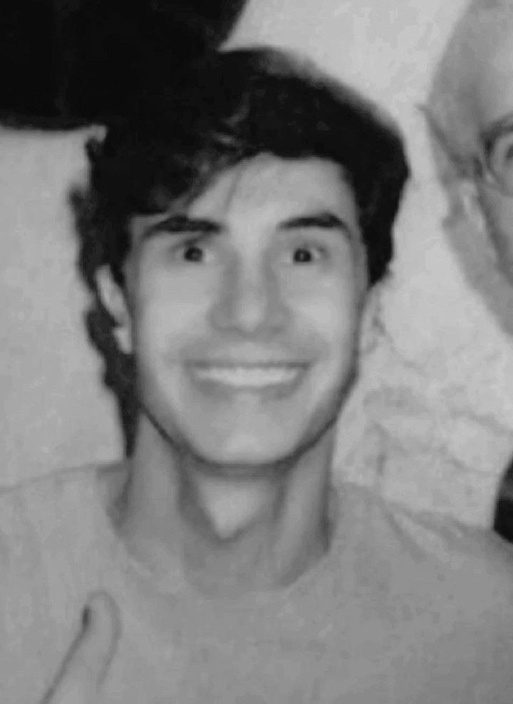Kaaaaahh__'s tweet image. Vote pac ou esse cara vai puxar seu pé de noite 
#TimePac