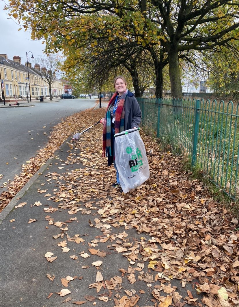 myKFCA's tweet photo. Our first two bags collected for the new Kensington &amp; Fairfield Litter Network!   Amazing what can be done in 15 minutes.  Come and join us ♻️
If anyone spots any other environmental issues in the neighbourhood please report on https://t.co/UamRwGQkaA https://t.co/UzbciWqI3o
