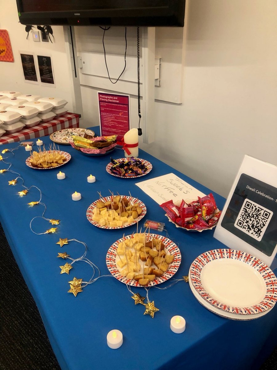 stocktoncouncil's tweet photo. 💛🤍💚 We were delighted to welcome the host of the evening, Tripta Puri, and her family at Billingham Library on Wednesday 30 October to celebrate Diwali.
🪔 We hope everyone enjoyed celebrating Diwali with Tripta and her family!
#stocktonontees #billinghamlibrary #diwali https://t.co/x3otYBRtnp
