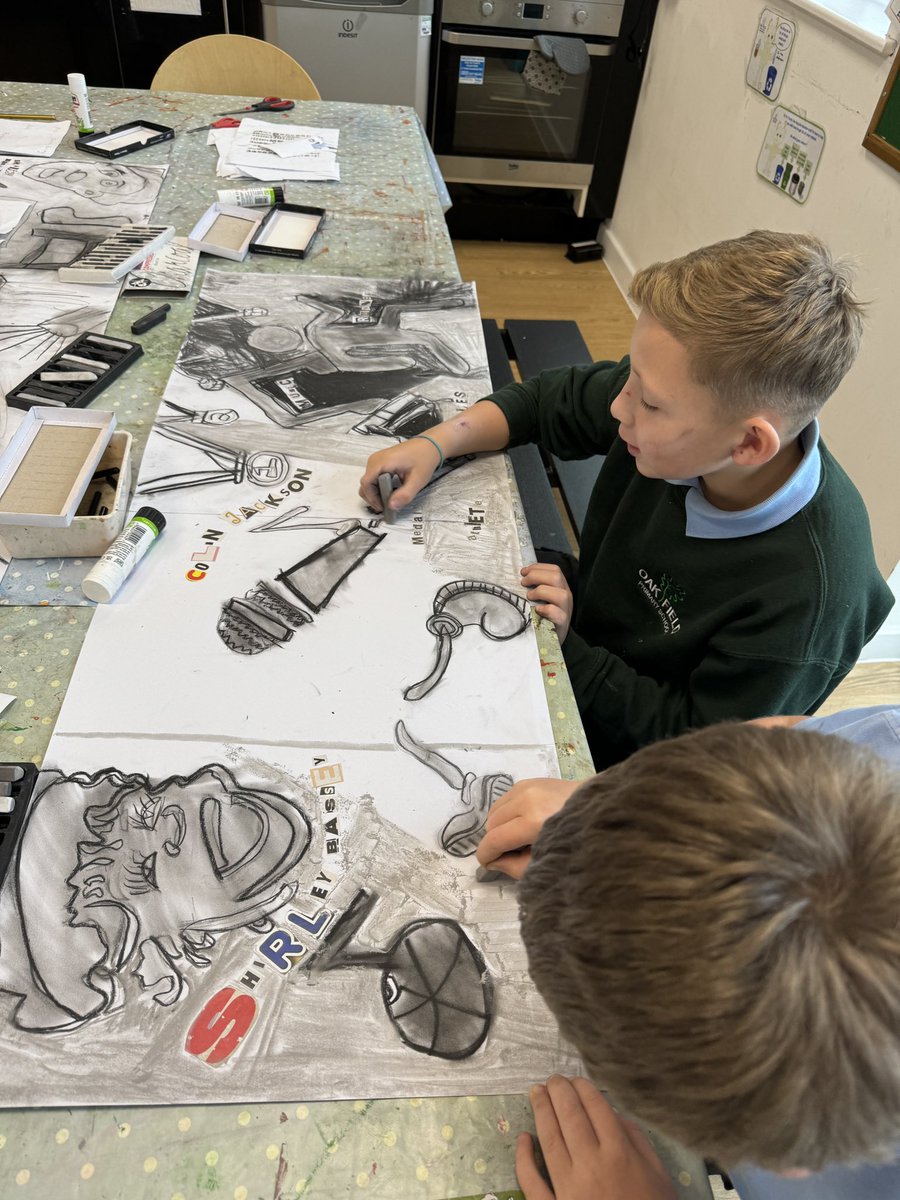 inrainbows_Bec's tweet photo. My last art session with Y6 today.
I can’t wait to see photos of their performance of understanding @OakSch https://t.co/89mLtRW20L