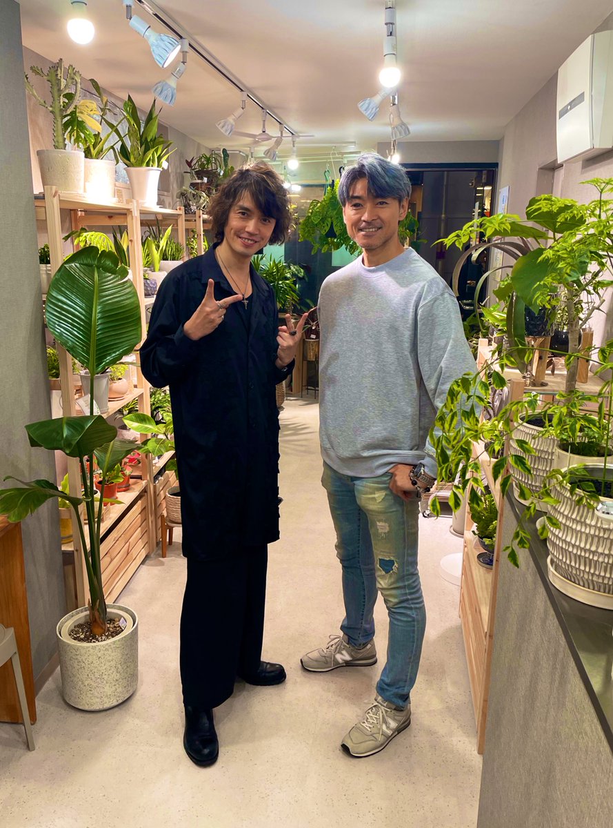 yuyauchida722's tweet photo. 久々の村上幸平と🦞

気の合う仲間と話してると時間があっという間に過ぎてしまいます😅
癒されました✨✨

 #カラクロ　#大迫由紀夫　#学芸大学
 #ボタニカルテラス　#botanicalterrace https://t.co/Uul7xIBLOn