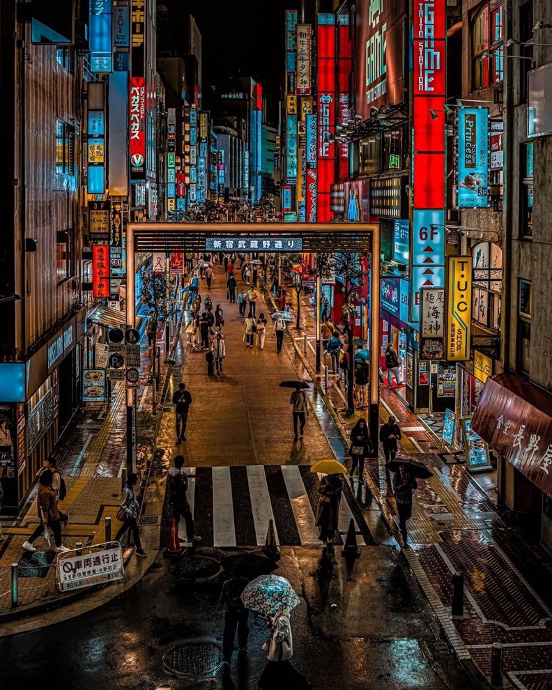 TRAVELINGWORLDz's tweet photo. Shinjuku, Japan 🇯🇵 https://t.co/kTw14G78m2