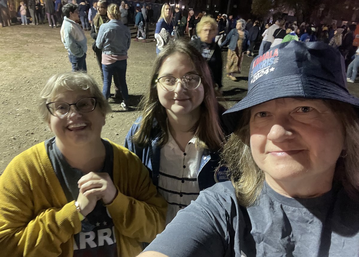 leightheaded's tweet photo. About last night ... #KamalaForPA https://t.co/qhon5VydxL