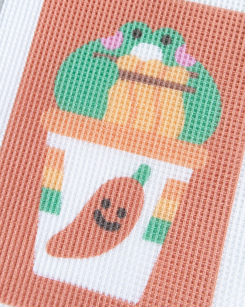 Niniwanted's tweet photo. New mini yummy needlepoints kits in collab with @canevasfatal 🍜🍡 🍙🍣🍤 https://t.co/tHb9v9YluT