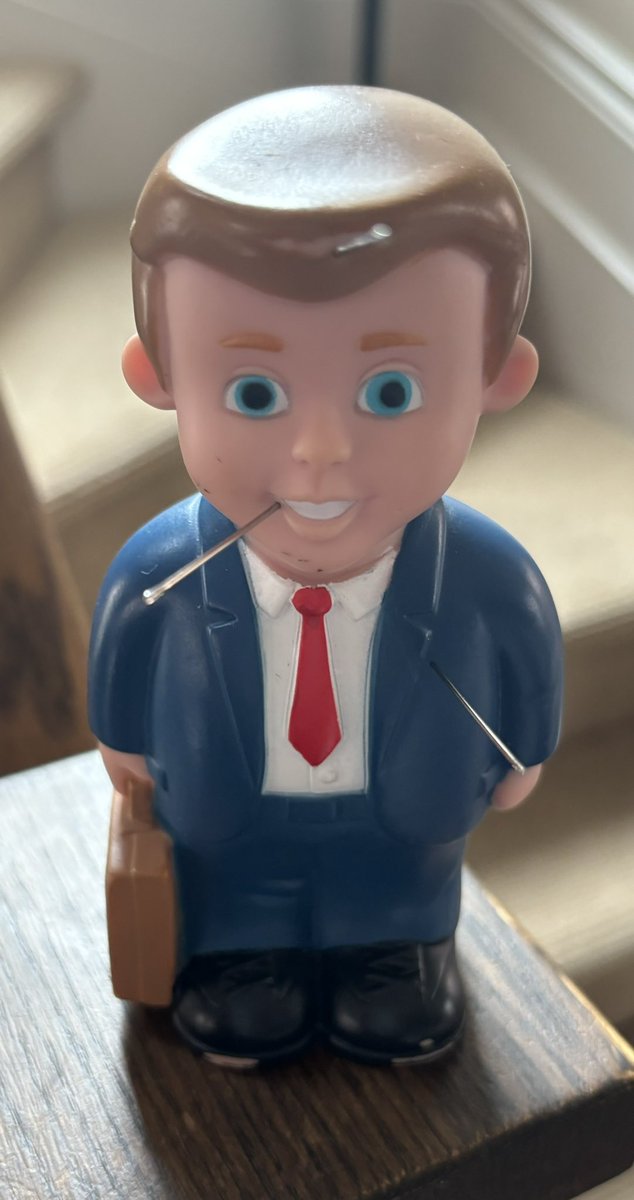 4sharpcornerz's tweet image. Greetings from Canada, where my Trump voodoo doll will help to get rid of him forever!