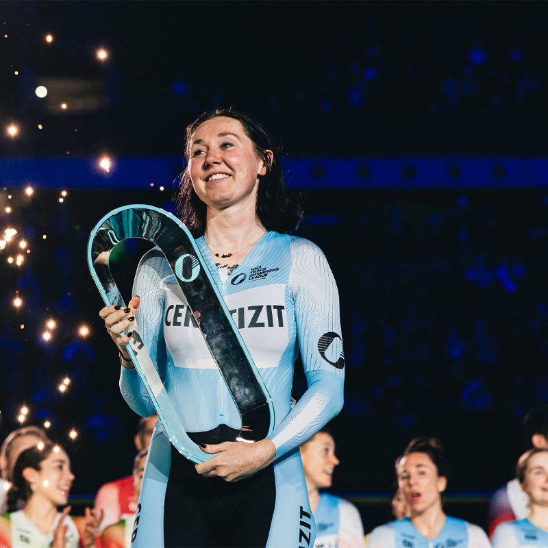 BritishCycling's tweet photo. The Brits are back! 🇬🇧 🙌

Katie Archibald, Neah Evans, Anna Morris, Jess Roberts, Will Perrett and Will Tidball are the endurance home hopes at this year's @UCITCL!