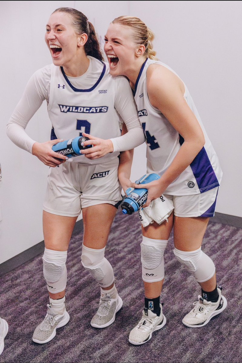 This picture is all need to see! There will be losses this season, there will be victories this season, but if this team just plays for each other and in the end,
plays with JOY… this dad will walk away ⁦<a href="/earle_isabella/">isabella.earle</a>⁩ senior year with a full 💜!!