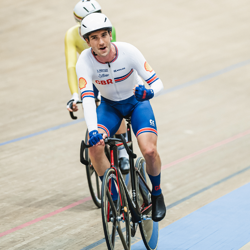 BritishCycling's tweet photo. The Brits are back! 🇬🇧 🙌

Katie Archibald, Neah Evans, Anna Morris, Jess Roberts, Will Perrett and Will Tidball are the endurance home hopes at this year's @UCITCL!