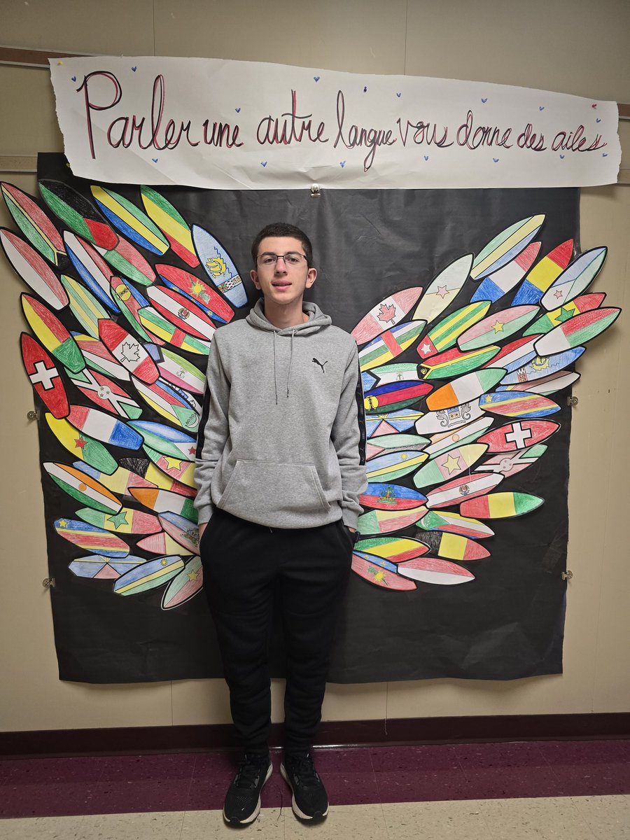 Stop by room 166 to take photos with our Francophone wings!  Tag us on instagram alhsfrenchclub  in your photos!!! <a href="/AvonLakeSchools/">Avon Lake Schools</a> <a href="/MMay_40/">Michael J. May</a> <a href="/ALCurriculum/">Avon Lake Schools Assistant Superintendent</a>