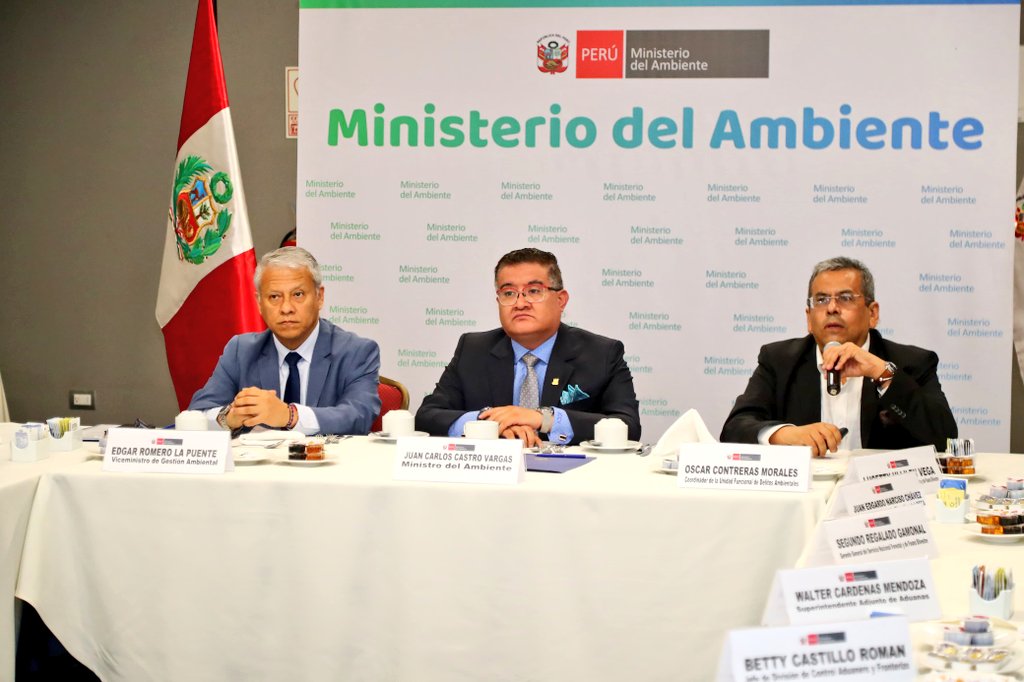 MinamPeru's tweet photo. 📢 Iniciamos la primera sesión ordinaria de la Comisión de alto nivel para la prevención y reducción de delitos ambientales (#CANDAM 2024) | El ministro Juan Carlos Castro y representantes de diversas instituciones reafirman su compromiso de enfrentar los crímenes ambientales de nuestro país.