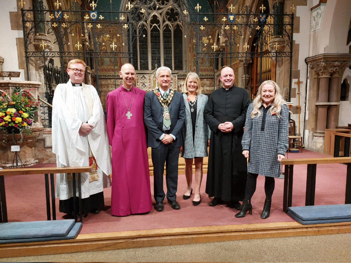 We joined together yesterday evening for a special Institution &amp; Induction service at Christchurch to celebrate as The Revd Jonathan Haynes became Team Rector. A joy to hear The Bishop of Kingston The Rt Revd Dr Martin Gainsborough,The Revd Alex Barrow and choir.