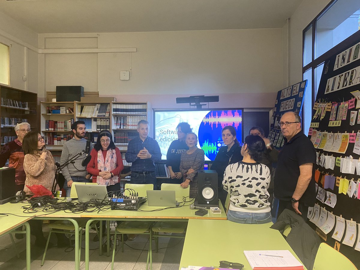 Empezamos la formación de Radio escolar, gracias a <a href="/cfievalladolid/">CFIE VALLADOLID</a>, a su asesora <a href="/frances_CFIEVA/">Beatriz Calvo</a> y <a href="/frannoci/">Francisco Noci</a> por esta fantástica formación! #somosjuande