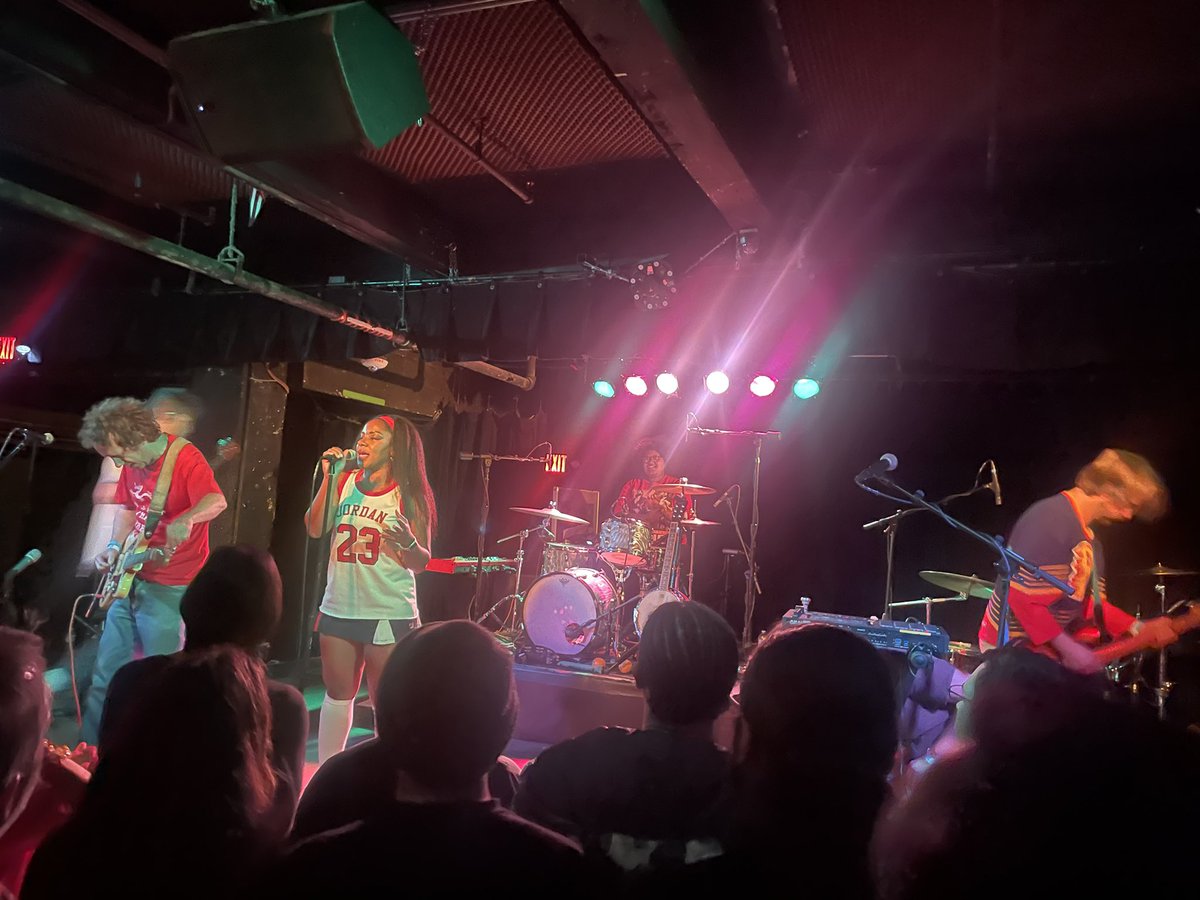 Countertop Hero tweet media