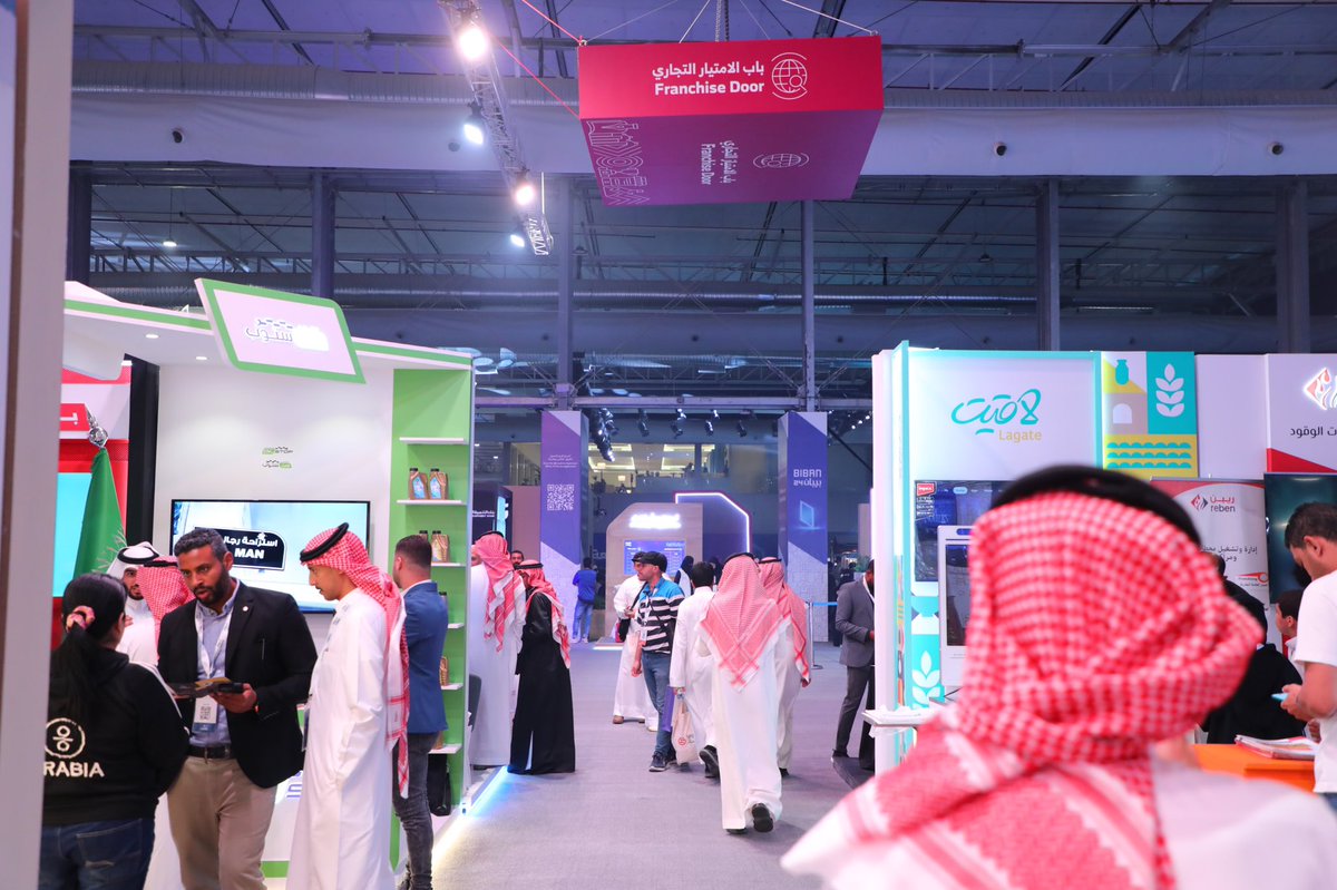 STEAMAdemy's tweet photo. انطلق اليوم الأول من #بيبان24 سعداء بمشاركة #Steamademy لدعم #الابتكار وتعليم مهارات المستقبل في بيئة تفاعلية. 

زورونا لاستكشاف حلولنا المتكاملة في #STEAM! 💫 https://t.co/w6tXC68UQJ
