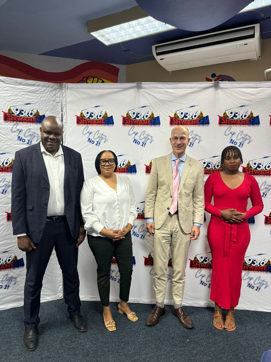 GermanyinSA's tweet photo. Tune into @TshwaneFm936 and catch @AmbPeschke talking about 🇿🇦🫱🏾‍🫲🏽🇩🇪 friendship and #Deutschlanfest2024 #GermanyMeetsMzansi https://t.co/V3qKtKIDyh