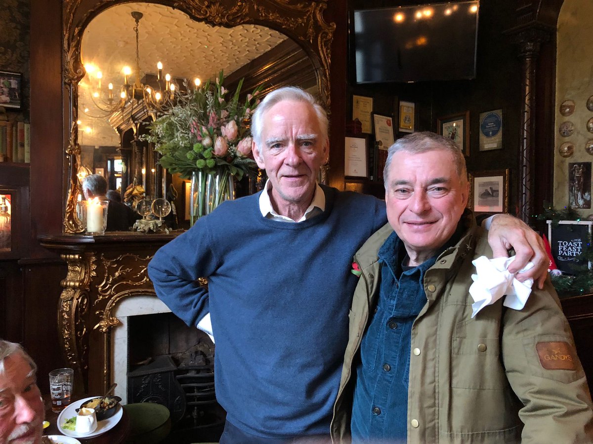 Good lunch today ⁦<a href="/TheVictoriaW2/">The Victoria</a>. Met an old friend⁩