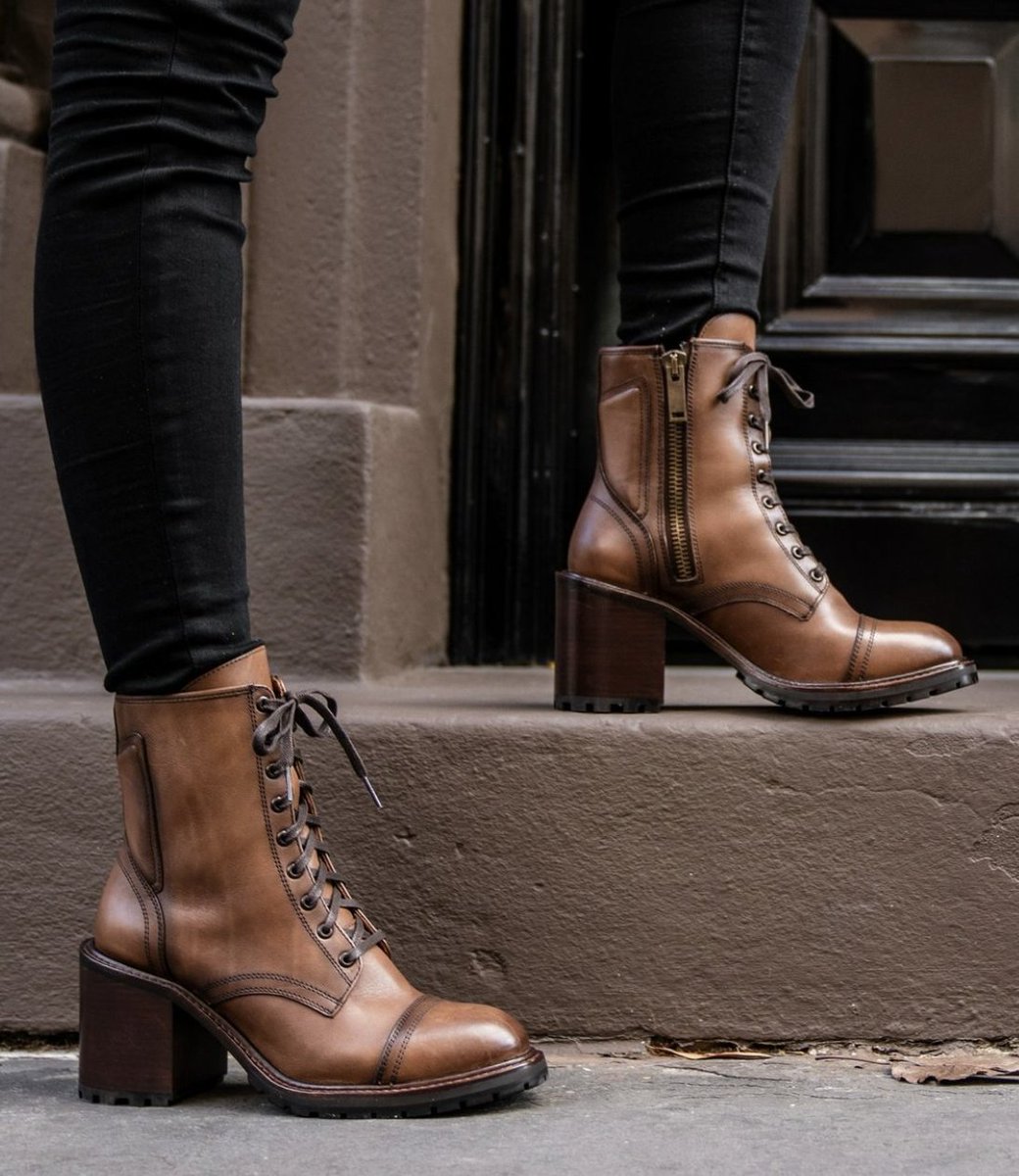 ThursdayBootCo's tweet image. Rebel On 🏆✨
📸: @ishgarrido
#ThursdayBoots #WomensBoots #FallBoots #HeeledBooties