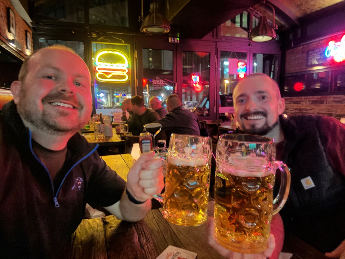 Panthspurs's tweet photo. Shenanigans auf Deutsch night 1…. https://t.co/aS07Fe9Iwm