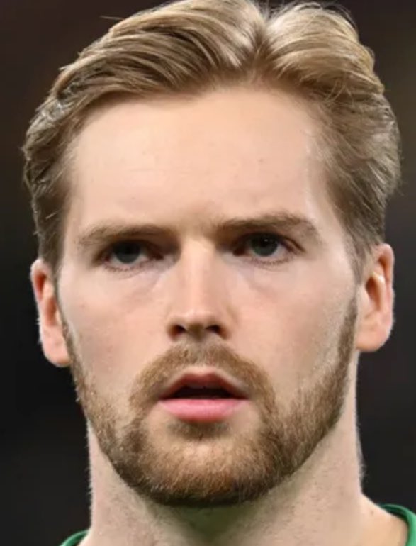 Yorkmaster's tweet image. Caoimhín Kelleher the ideal professional comes into the team as and when required. He never lets Liverpool down and has been excellent during this difficult set of matches. Great to see this Irishman do do well 👏 👏 👏 #YNWA #LFC