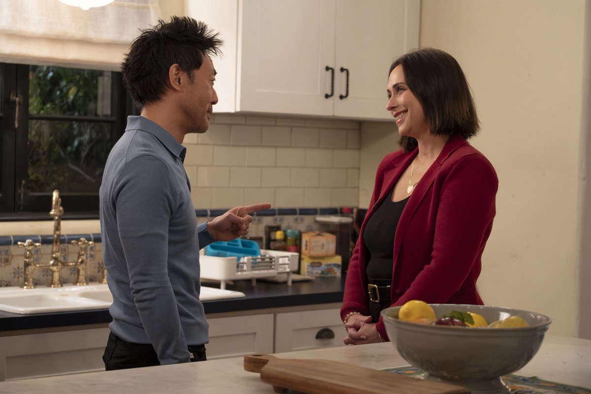 just two gorgeous couples bathed in golden lighting 🧡