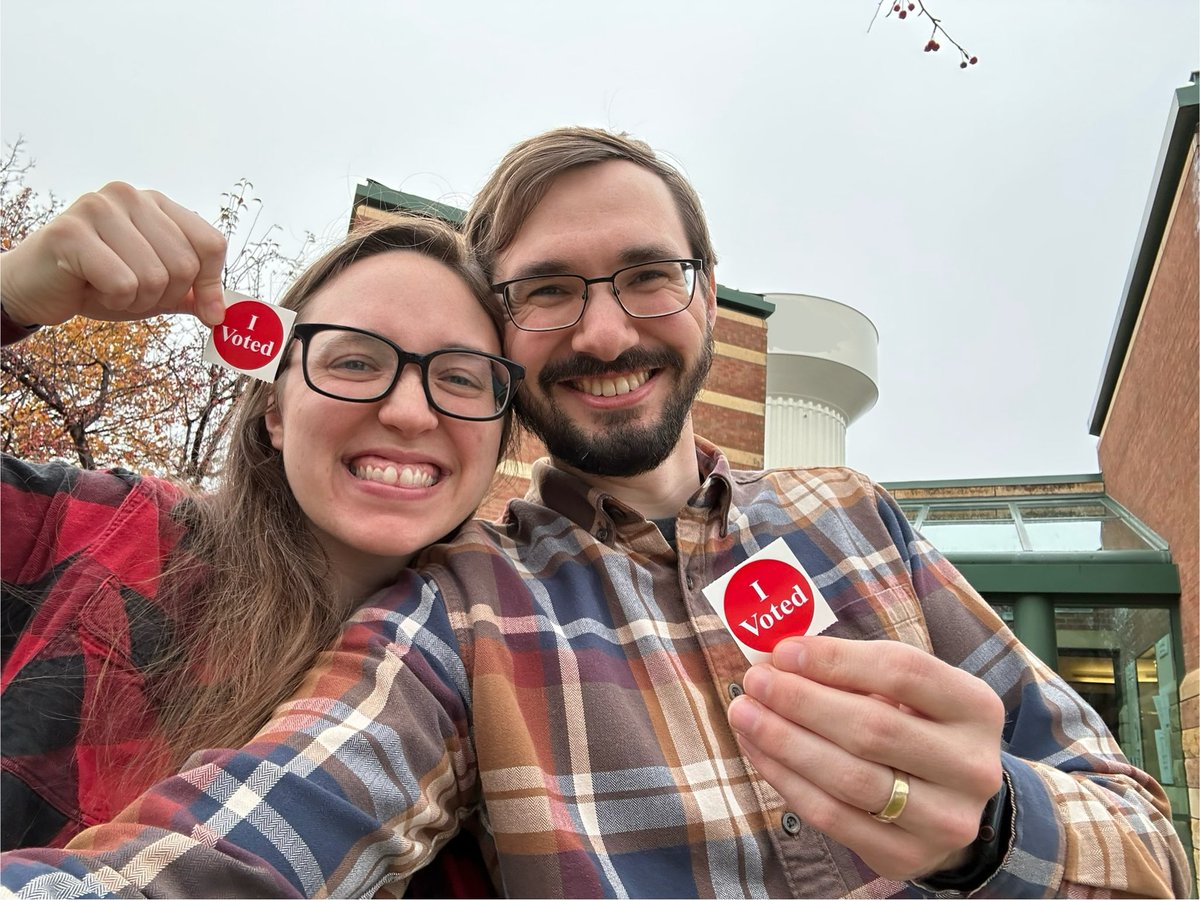 Remember to vote today 🫶🏻