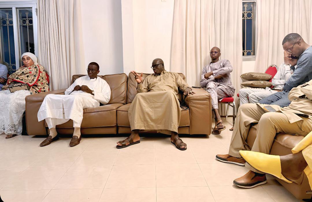 Suite au rappel à Dieu de l’ancien Ministre des Finances et du Budget, Mamadou Moustapha BA, je me suis rendu aujourd’hui auprès de sa famille pour leur apporter mon soutien en ces moments de douleur. Mamadou Moustapha n’était pas seulement un collègue, mais un frère avec qui
