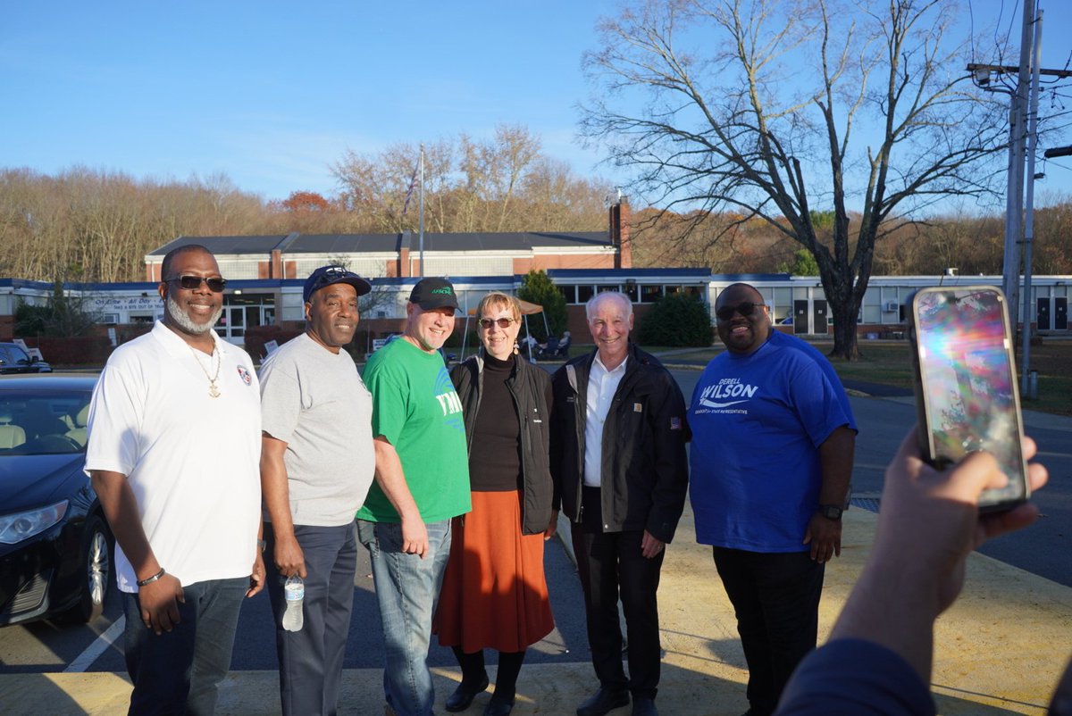 Joe Courtney tweet media