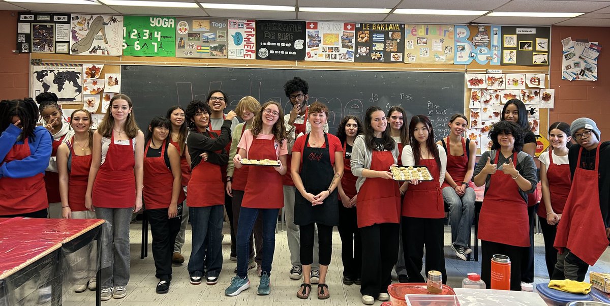 C’est toujours amusant de cuisiner avec les élèves de ⁦<a href="/wexfordcsa/">Wexford Collegiate School for the Arts</a>⁩ ! These chefs spoke French and baked delicious “Pets de Sœurs”. Bravo!