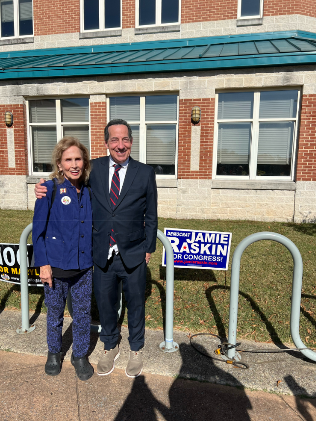 jamie_raskin's tweet photo. A joy to be with the awesome Connie Morella—a Lincoln Republican and an honored predecessor who represented the 8th from 1987 to 2003. In the fight for American democracy and freedom, Connie and I are on the same team. 🇺🇸💙 https://t.co/DqLBpID92x