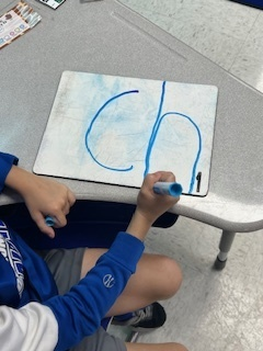 Ms. Ruth, our BPS speech pathologist, works with Mrs. Santoya's first graders on identifying ch and sh sounds! Did you know that being able to identify sounds plays a vital role in your child learning to read?