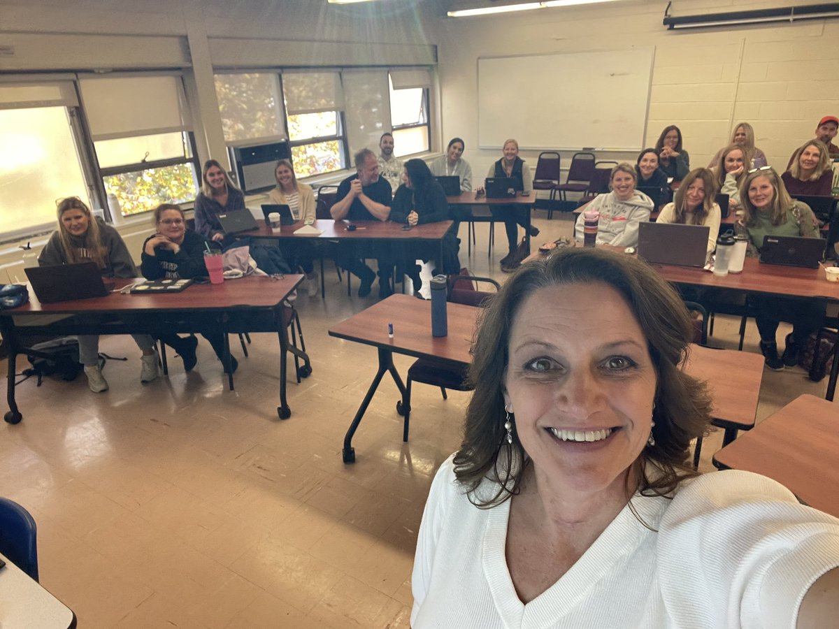 A great Superintendent’s
Conference Day High School East and West Special Ed teachers teaching them <a href="/goformative/">formative</a> and all of the embedded accommodation and AI features! Oh - did you see the new spin button on the teacher dashboard! So cool! Gave away lots of prizes today!!