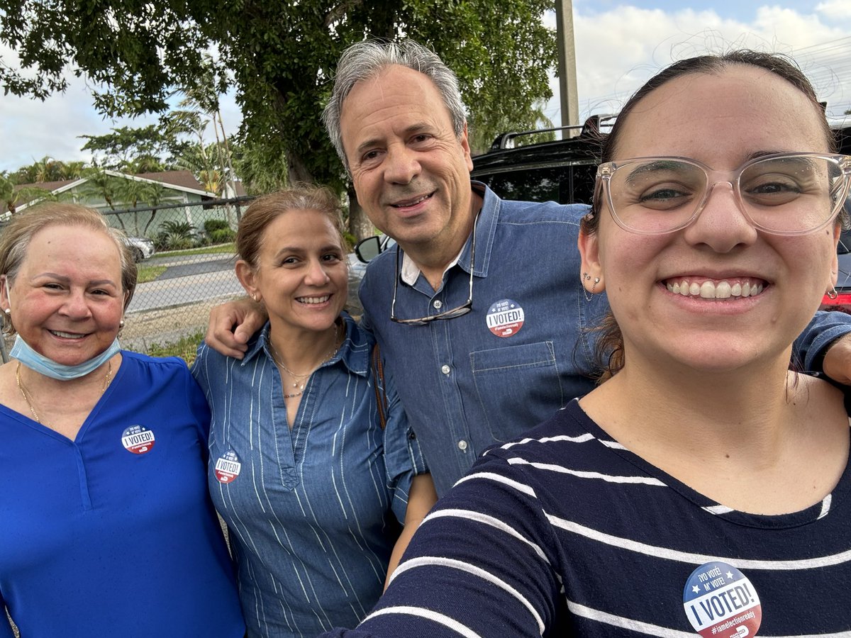 uh_adri's tweet photo. @BarackObama My family and I were one of the first people in line to vote. After becoming citizens, we’ve always made it a tradition to go vote together, and this year we were proud to wear and vote blue! (Parents are big fans of yours btw) https://t.co/0Z18ns3u8i