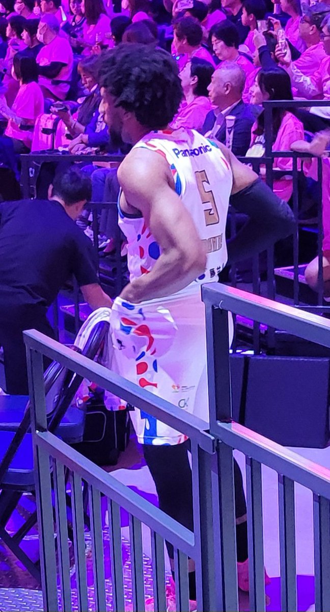 TkmT73_KinG's tweet image. Happy birthday Matt.
There's a game on your birthday.
I hope you enjoy it to the fullest.
#BirthdayGAME🏀
#MattSOUL 🔥
#MattBonds