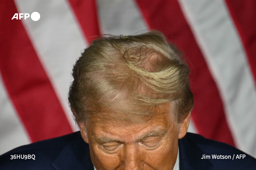 #ElectionDay Donald Trump a évoqué des "rumeurs" selon lesquelles les opérations de vote à Philadelphie étaient parasitées par des "fraudes massives", sans apporter la moindre preuve à ces accusations #AFP 1/4