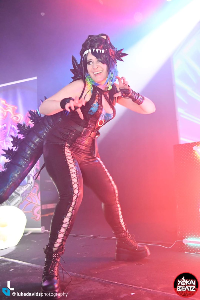 Rach_illo's tweet photo. On stage at Yokai as Godzilla https://t.co/bodozeB076