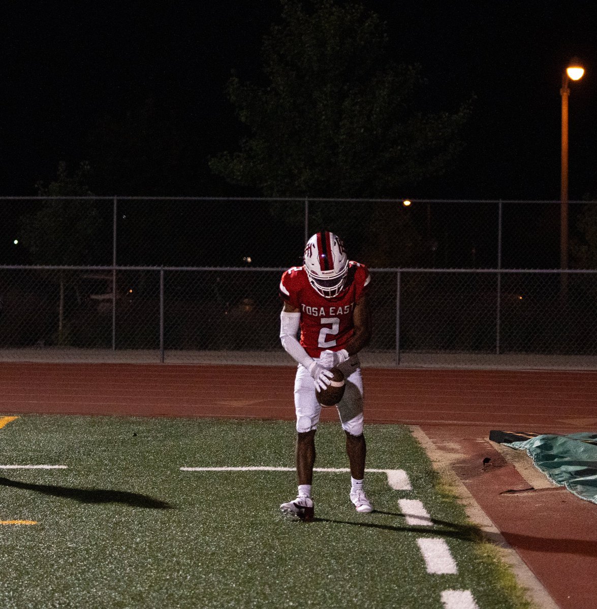 SEASON FILM‼️
ATH
76 ATT
1026 Rushing yrds 
1404 AP yrds
23 tds
13.5 ypc 
53 tck 
16 tfls 
3 sck
1 pick 6 
1 bkfg 
1 FF

hudl.com/v/2Q2S0x