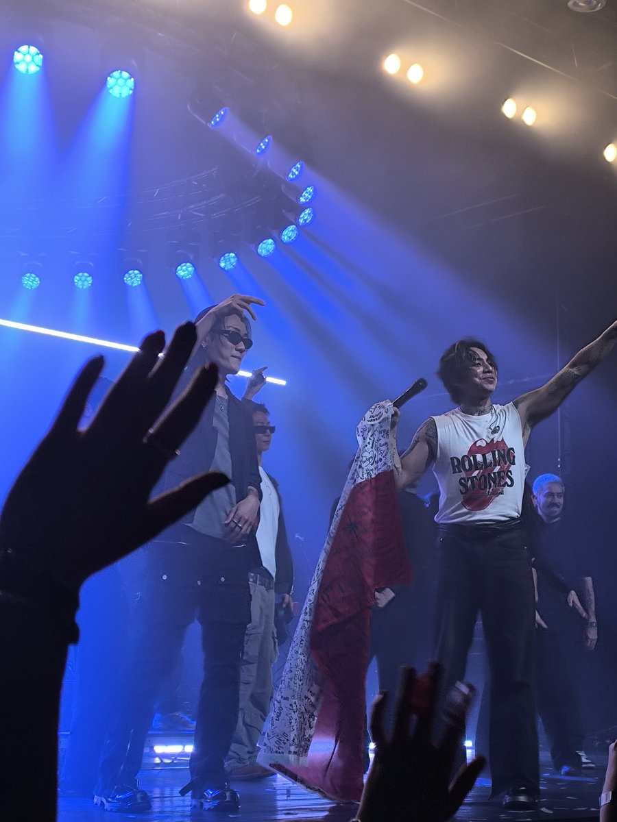 vanteink's tweet image. i miss them already 🥺 bigger venue next time, remember guys!! #dprinwarsaw