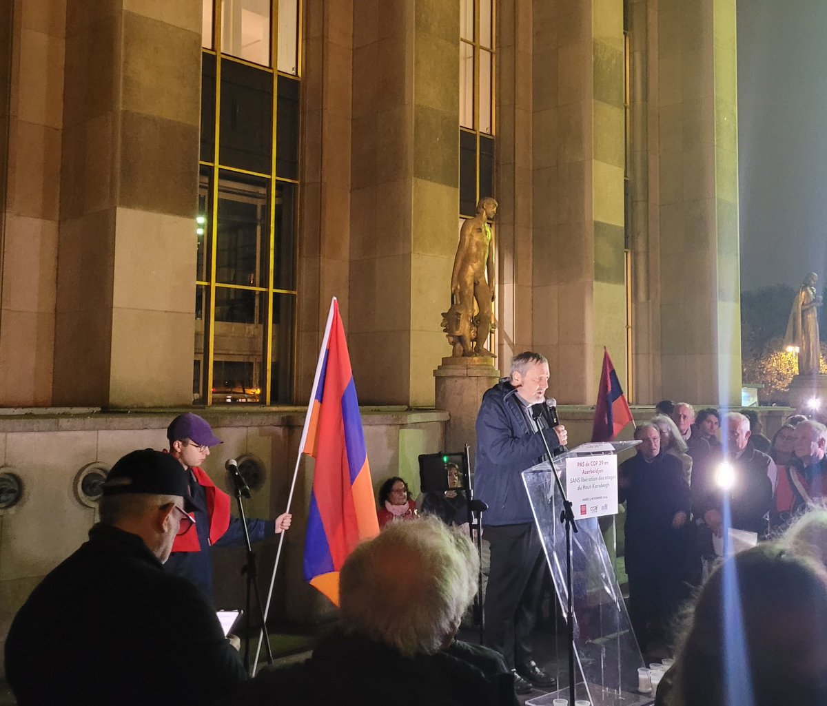 J-Christophe Buisson (@jchribuisson) on Twitter photo Discours très ferme de <a href="/MgrGollnisch/">Mgr Pascal Gollnisch</a> de <a href="/OeuvredOrient/">L'Œuvre d'Orient</a> lors de la manifestation contre la tenue de la #COP29 à Bakou alors que des dizaines d'#Armeniens sont encore prisonniers-otages de l'Azerbaïdjan et que le patrimoine chrétien #armenien d'#Artsakh est en cours d'effacement. Discours très ferme de <a href="/MgrGollnisch/">Mgr Pascal Gollnisch</a> de <a href="/OeuvredOrient/">L'Œuvre d'Orient</a> lors de la manifestation contre la tenue de la #COP29 à Bakou alors que des dizaines d'#Armeniens sont encore prisonniers-otages de l'Azerbaïdjan et que le patrimoine chrétien #armenien d'#Artsakh est en cours d'effacement.