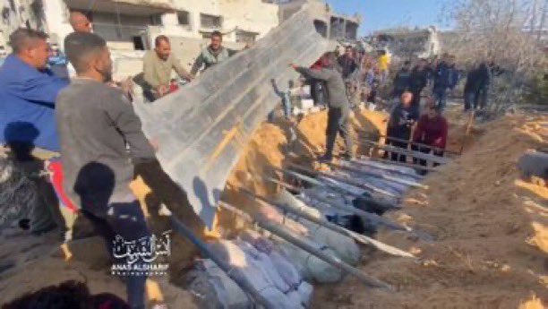 mkad_houda1963's tweet image. عندما &quot; يتعرّى&quot; العالم ...ويتجرّد من كل القيم والمبادئ الانسانية...! 
#GazaGENOCIDE
#RIPHumanity
#IsraelisGenocidalEntity