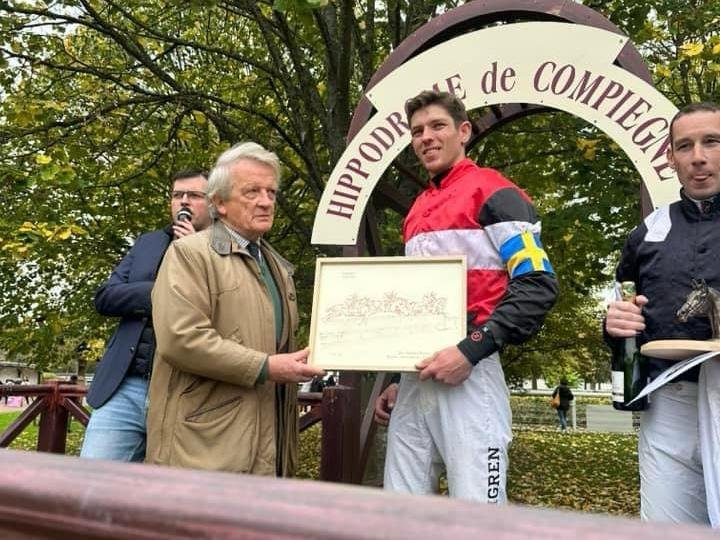 Swedish Horseracing tweet media