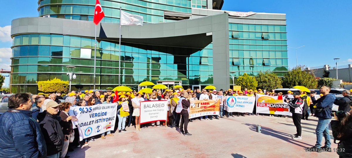 aytn erdgmş (@ayten_erdogmus) on Twitter photo Bugün #asmlerkapalı
Bir çok renk bir arada meydanda, yönetmelik zulmüne karşı biriz beraberiz.
Çeşitli formüllerle emeğimizi yok ettiğiniz, Madde madde mobbing uyguladığınız yönetmeliği kabul etmeyeceğiz.
Yönetmeliği iptal edin <a href="/drmemisoglu/">Prof. Dr. Kemal Memişoğlu</a> vazgeçmeyeceğiz. Bugün #asmlerkapalı
Bir çok renk bir arada meydanda, yönetmelik zulmüne karşı biriz beraberiz.
Çeşitli formüllerle emeğimizi yok ettiğiniz, Madde madde mobbing uyguladığınız yönetmeliği kabul etmeyeceğiz.
Yönetmeliği iptal edin <a href="/drmemisoglu/">Prof. Dr. Kemal Memişoğlu</a> vazgeçmeyeceğiz.